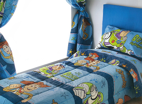 Juego de Sábanas, Acolchados y Cortinados 