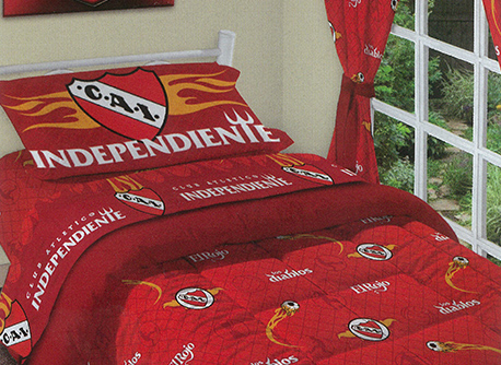 Juego de Sábanas, Acolchados y Cortinados 